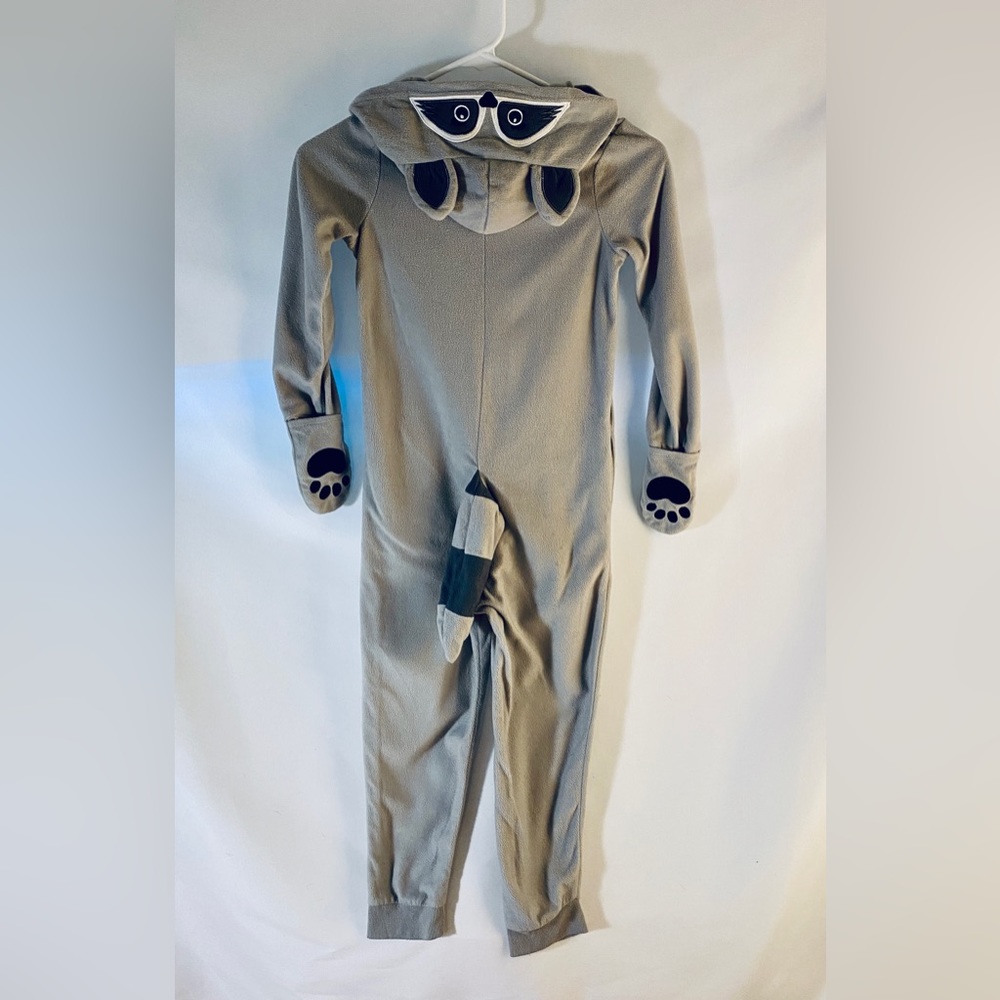 Cozy raccoon fleece zip up jammies - size 6